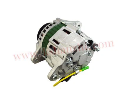 Cynhyrchydd Rhannau Spare Dros Dro a Alternator Defnyddiwyd ar gyfer S4Q2 / 4D94E gydag OEM YM129930-77212, YM129930-77211,119836-77201